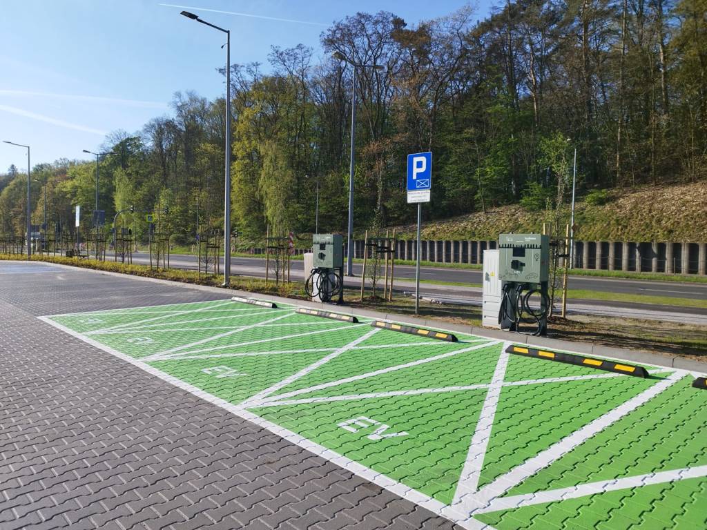 Budowa stacji ładowania pojazdów